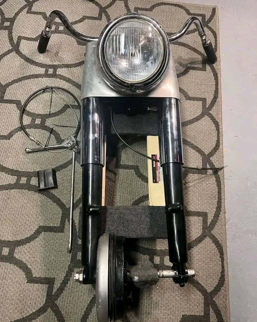 Harley Shovelhead Right side brake 69-71 front end fork